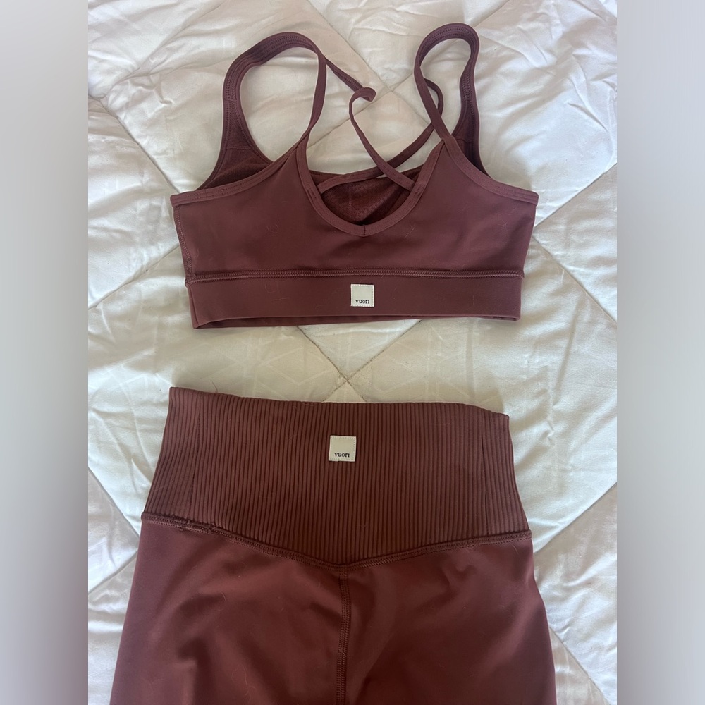 Vuori sports bra and legging set XS